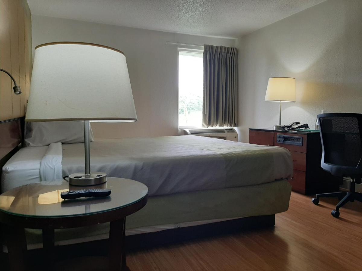 Econo Lodge Airport Near Billy Graham Parkway Charlotte Dış mekan fotoğraf