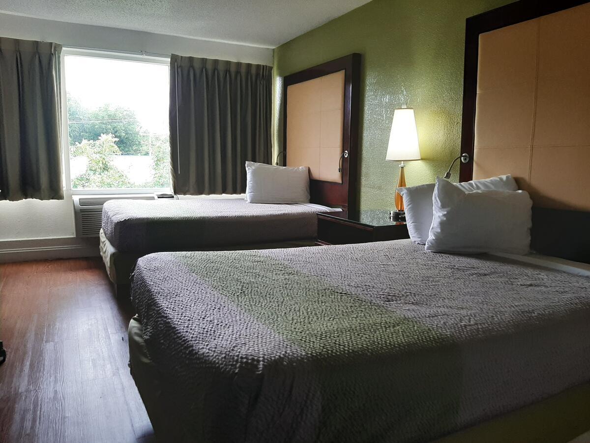 Econo Lodge Airport Near Billy Graham Parkway Charlotte Dış mekan fotoğraf
