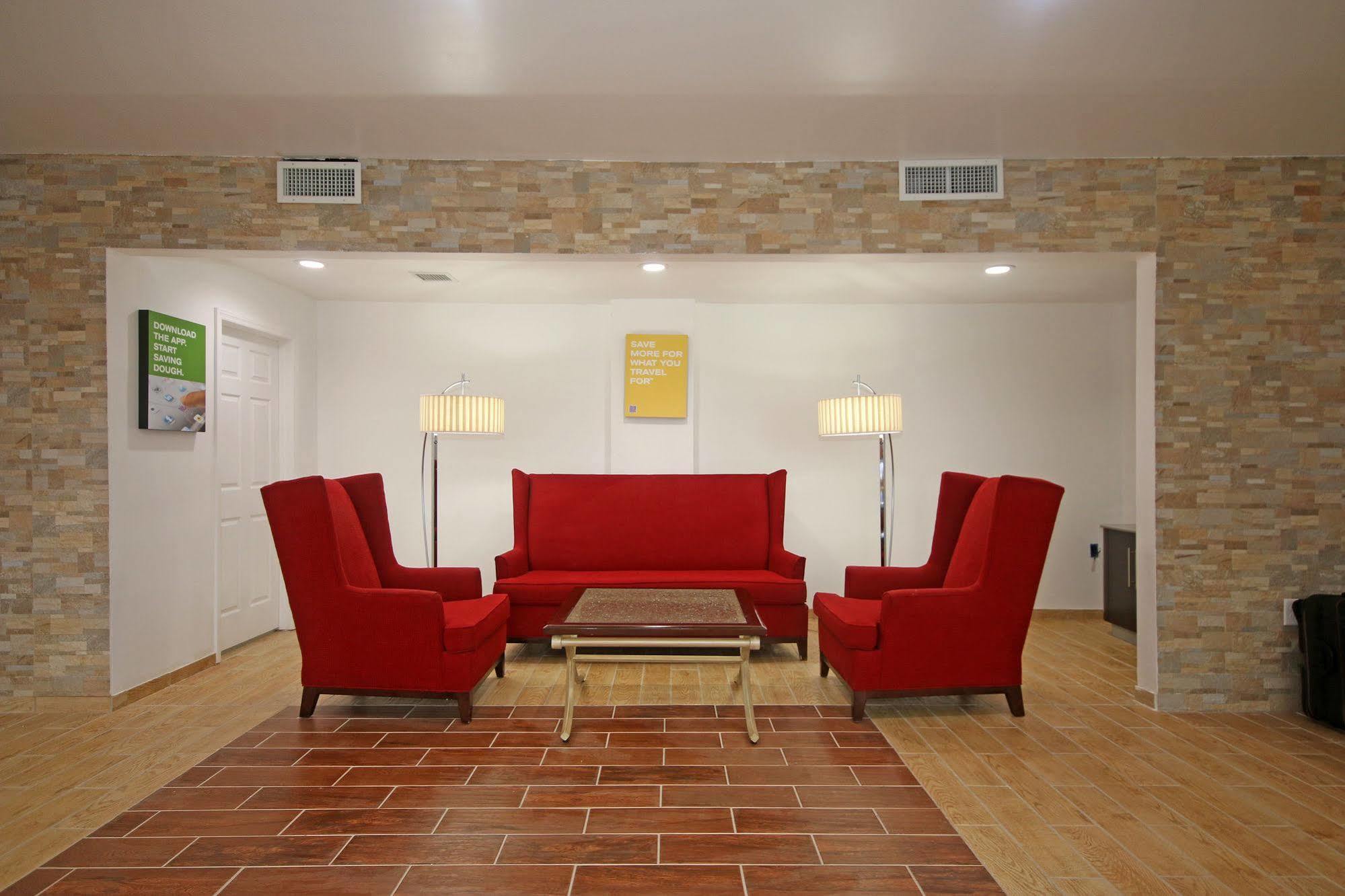 Econo Lodge Airport Near Billy Graham Parkway Charlotte Dış mekan fotoğraf