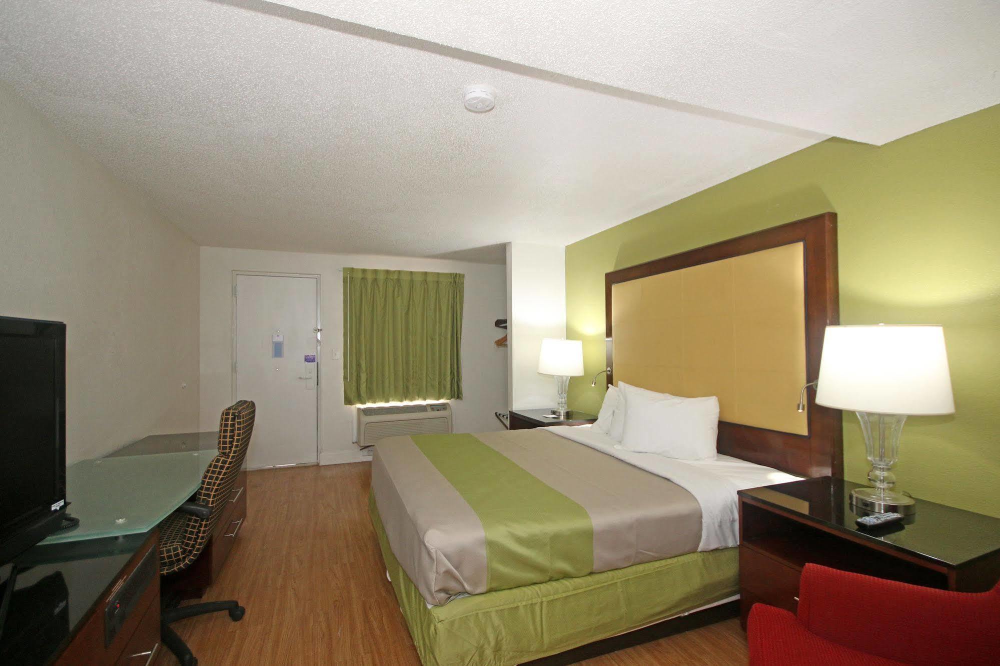 Econo Lodge Airport Near Billy Graham Parkway Charlotte Dış mekan fotoğraf