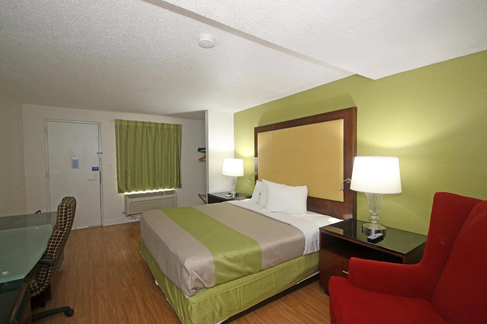Econo Lodge Airport Near Billy Graham Parkway Charlotte Dış mekan fotoğraf