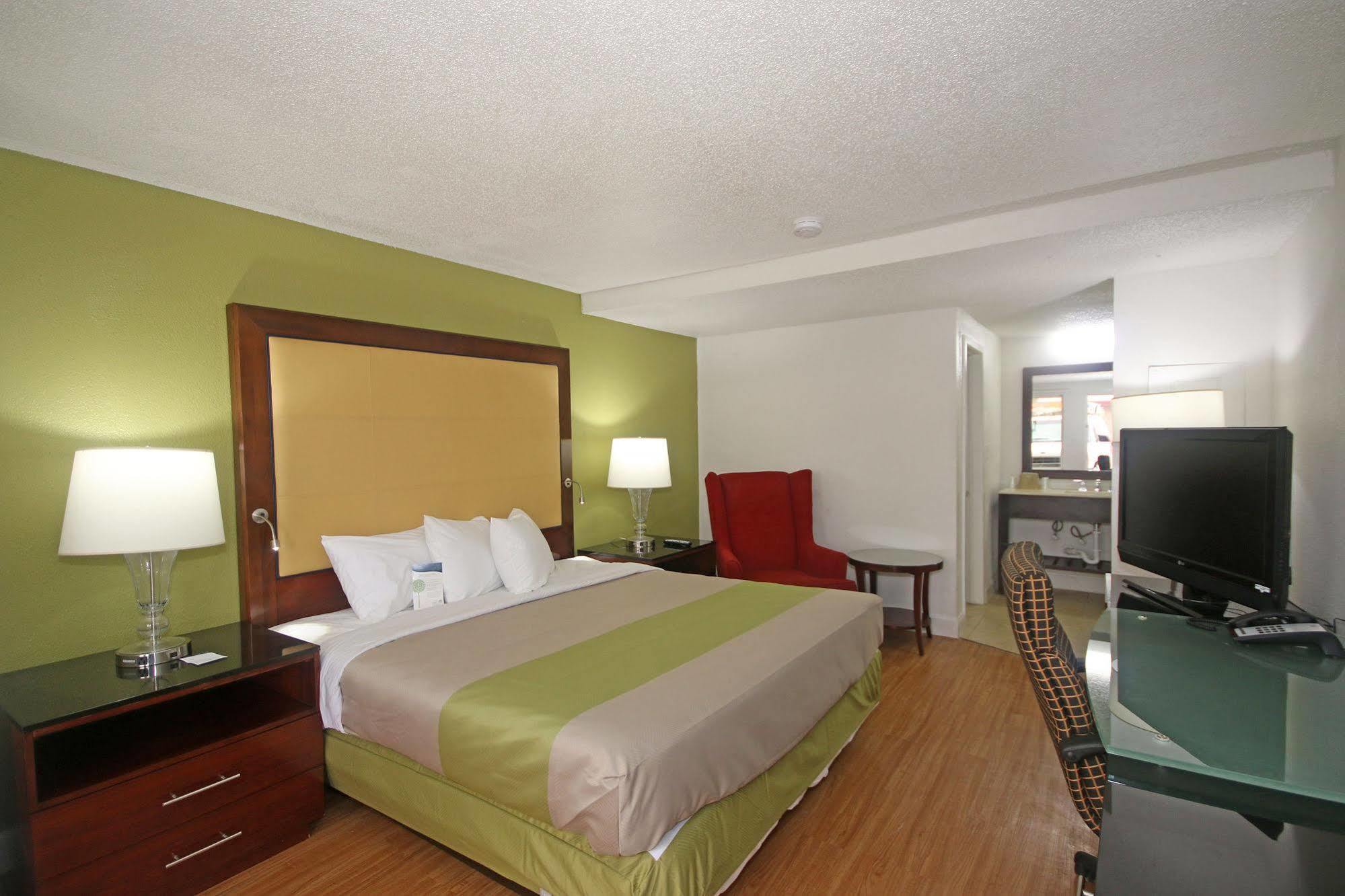 Econo Lodge Airport Near Billy Graham Parkway Charlotte Dış mekan fotoğraf
