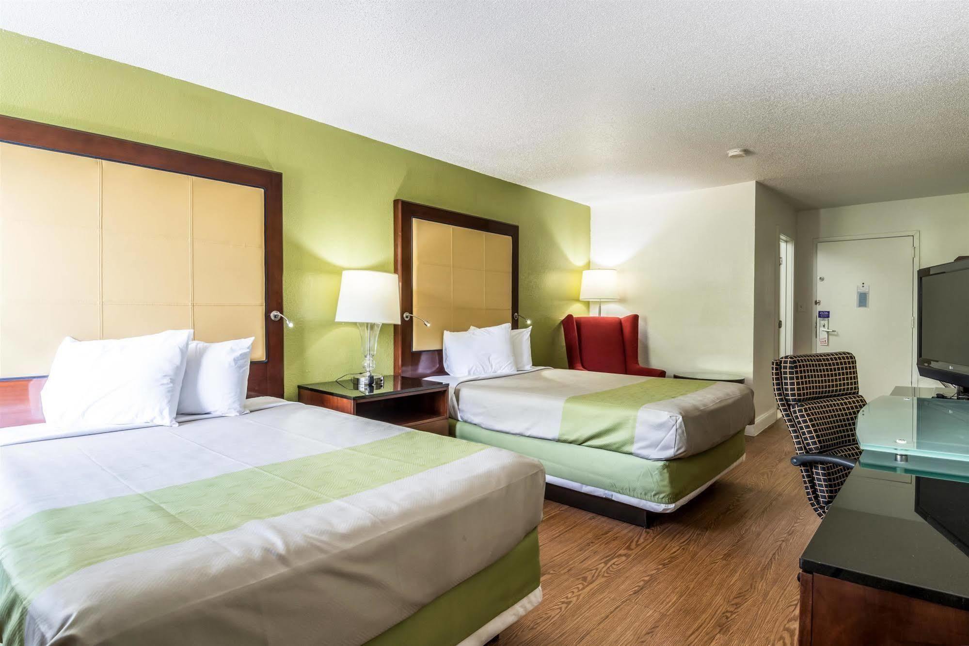 Econo Lodge Airport Near Billy Graham Parkway Charlotte Dış mekan fotoğraf